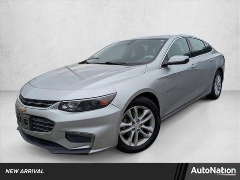 Used 2018 Chevrolet Malibu LT image 1