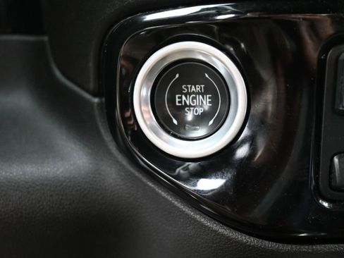 Used 2022 Chevrolet Silverado 1500 RST image 16