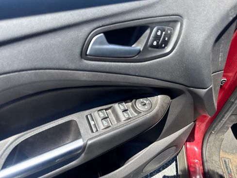 Used 2017 Ford Escape Titanium FWD image 19