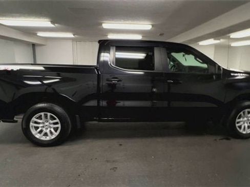 Used 2021 Chevrolet Silverado 1500 RST w/ Max Trailering Package image 9