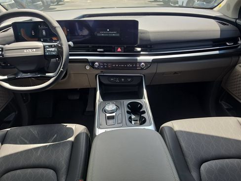 New 2027 Kia Carnival LXS FWD image 12