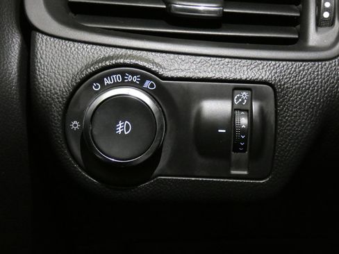 Used 2018 Buick Envision Premium AWD/4WD image 18