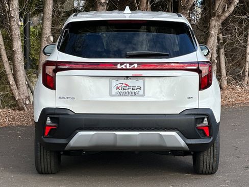 New 2026 Kia Seltos LX image 4