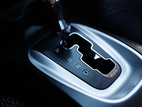 Used 2015 Dodge Journey SXT w/ Flexible Seating Group image 36