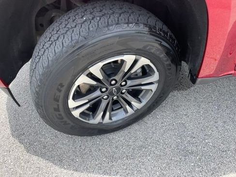 Used 2021 Chevrolet Colorado Z71 AWD/4WD image 18