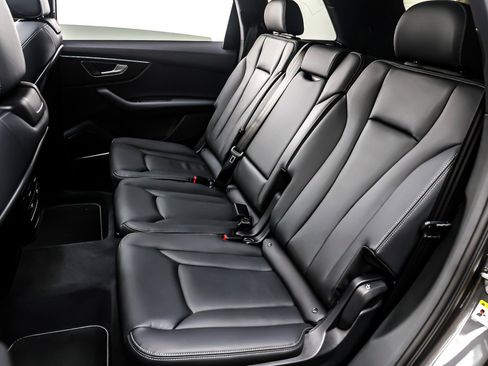 New 2026 Audi Q7 2.0T Premium image 8