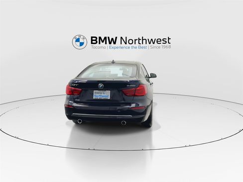 Used 2017 BMW 340i Gran Turismo xDrive image 2