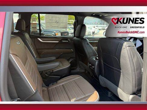 New 2027 GMC Acadia Denali Ultimate w/ LPO, Floor Liner Package AWD/4WD image 43