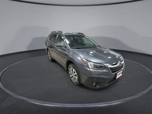 Used 2020 Subaru Outback Premium image 2