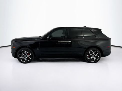Certified 2022 Rolls-Royce Cullinan Black Badge w/ Dark Exterior Package AWD/4WD image 8
