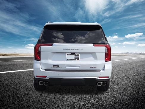 New 2026 GMC Yukon Denali w/ Denali Reserve Package AWD/4WD image 22