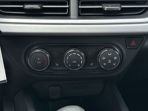 Used 2024 Chevrolet Trax LS w/ LS Convenience Package image 20