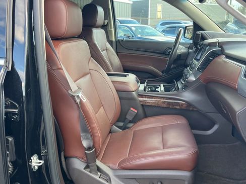 Used 2016 Chevrolet Suburban LTZ image 8