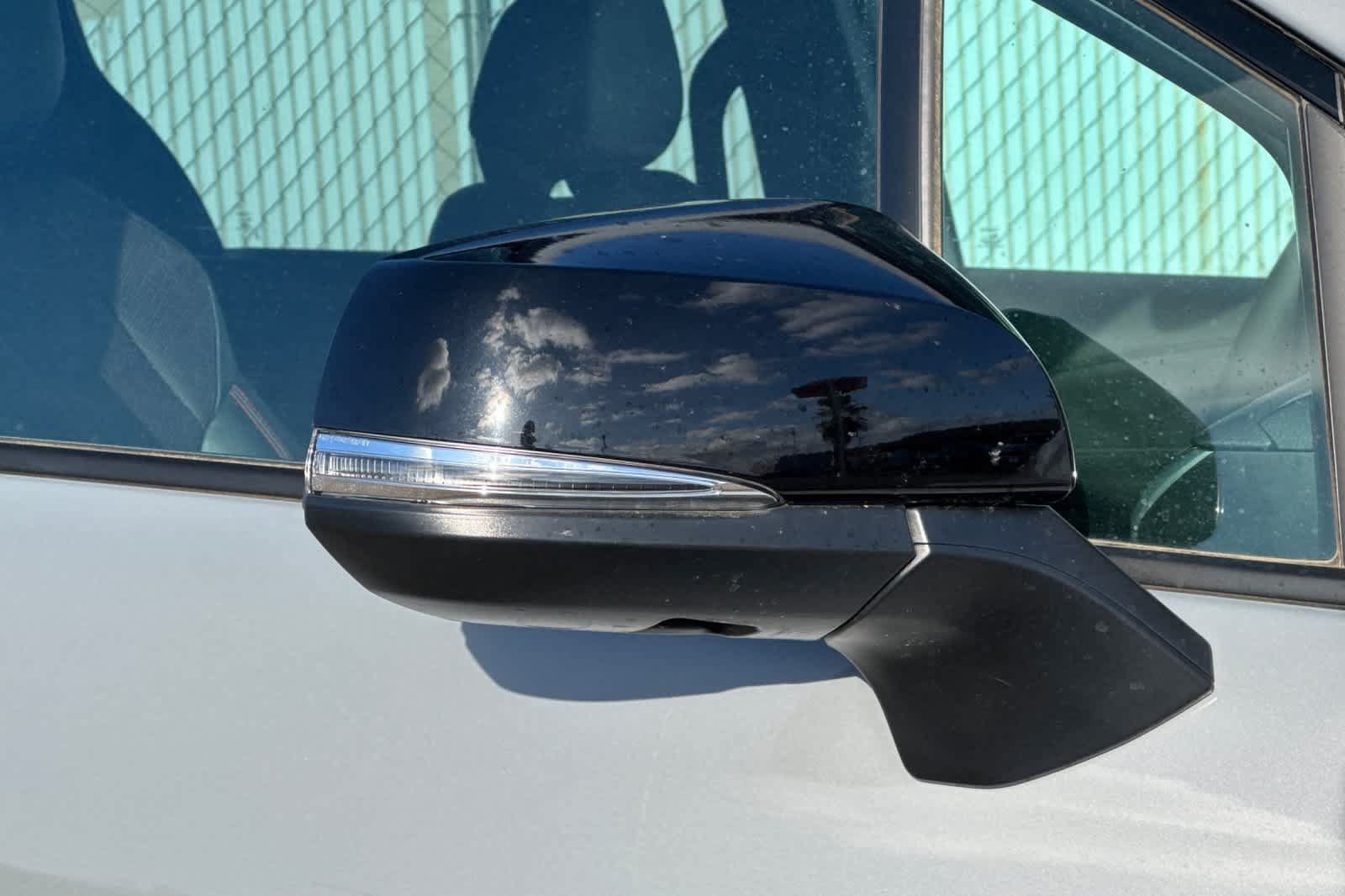Used 2025 Toyota Sienna XSE w/ XSE Premium Package AWD/4WD image 19