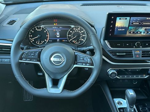 New 2025 Nissan Altima 2.5 SR w/ SR Premium Package image 14