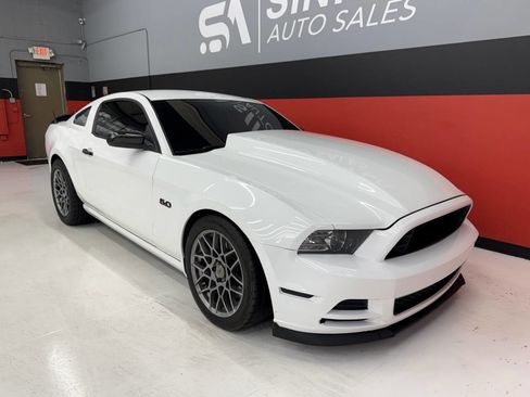 Used 2013 Ford Mustang GT Premium w/ Comfort Pkg image 37