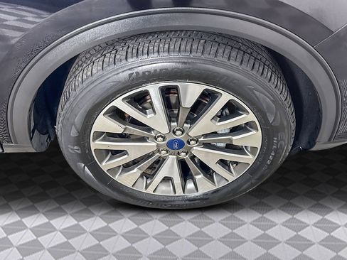 Used 2021 Ford Escape Titanium image 32