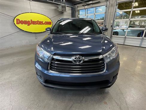 Used 2015 Toyota Highlander XLE image 8