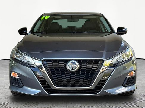 Used 2019 Nissan Altima 2.5 SR w/ SR Premium Package FWD image 2