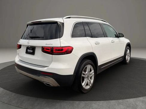 Used 2023 Mercedes-Benz GLB 250 4MATIC image 4