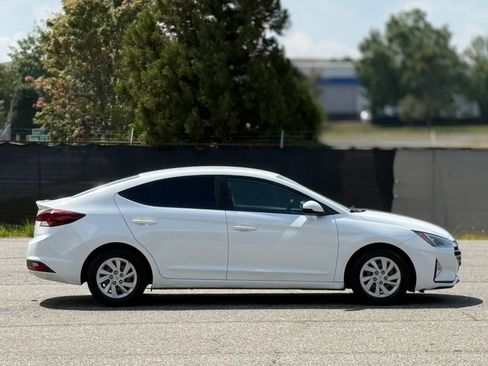 Used 2019 Hyundai Elantra SE FWD image 7