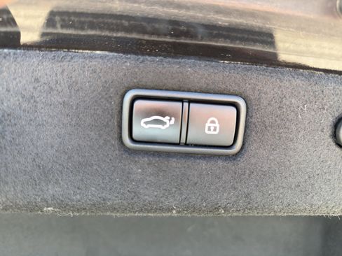 Used 2021 Genesis G70 3.3T w/ Sport Package AWD/4WD image 15