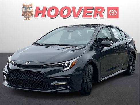 Used 2025 Toyota Corolla XSE image 39