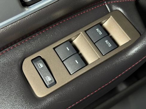 Used 2014 Lincoln MKX FWD w/ Equipment Group 101A image 29
