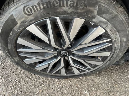 Certified 2024 Nissan Altima 2.5 SV w/ SV Premium Package FWD image 35
