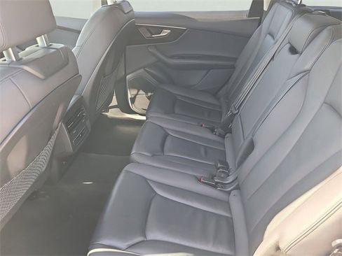 Used 2023 Audi Q7 3.0T Premium Plus image 12