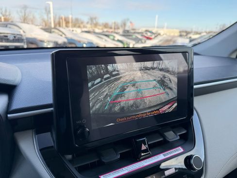 Used 2023 Toyota Corolla Cross L image 21