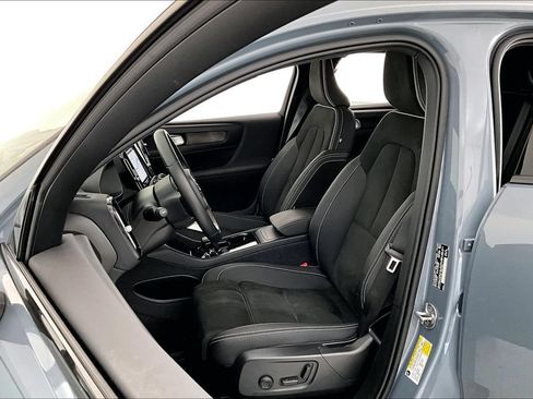Used 2023 Volvo C40 P8 Recharge Plus w/ Climate Package AWD/4WD image 27