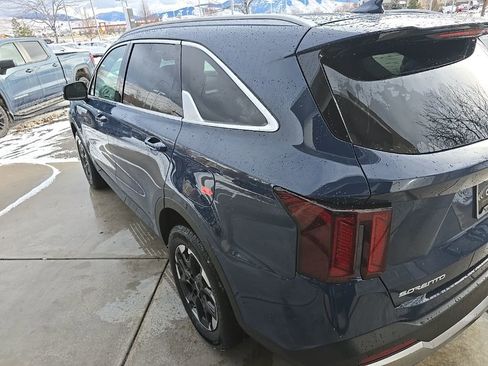 New 2026 Kia Sorento S AWD/4WD image 4