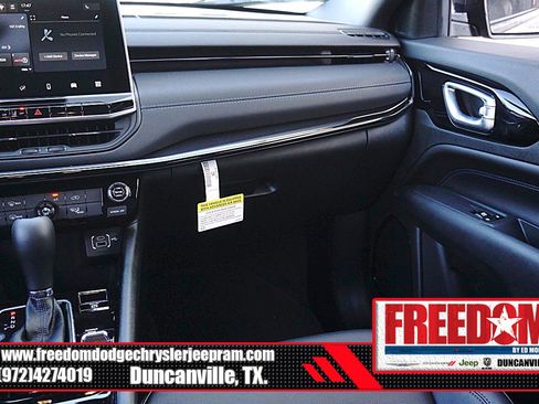 New 2026 Jeep Compass Latitude image 38