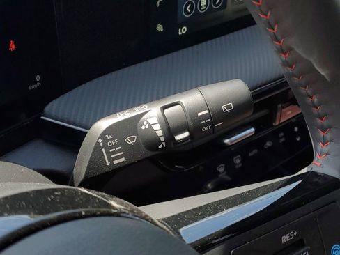 New 2025 Nissan Kicks SR image 17