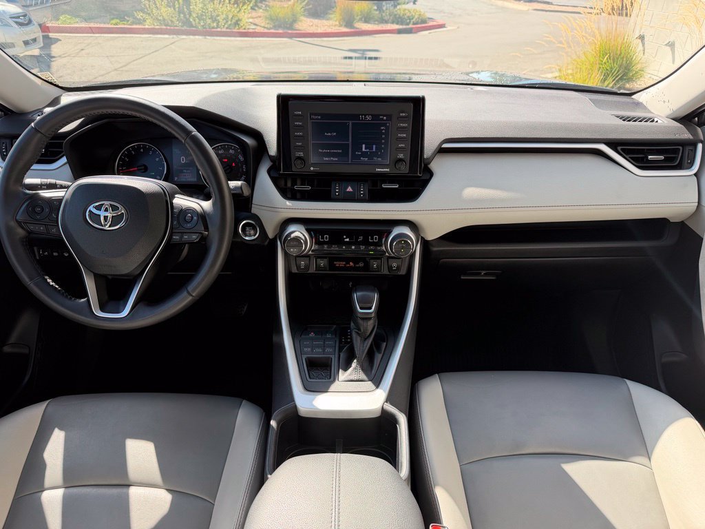 Used 2022 Toyota RAV4 XLE Premium AWD/4WD image 15