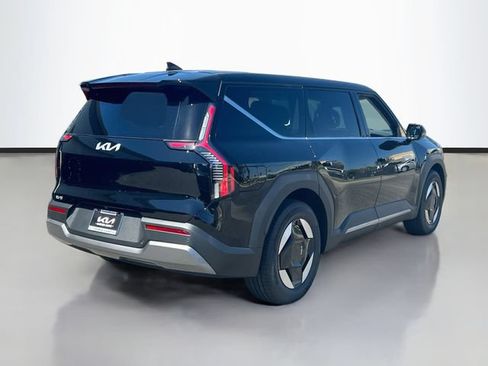 New 2026 Kia EV9 Light RWD image 7