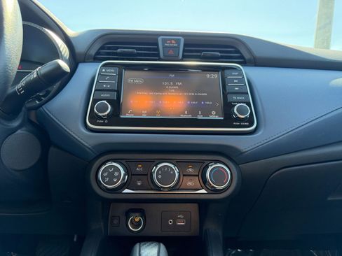 Used 2025 Nissan Versa SV FWD image 17