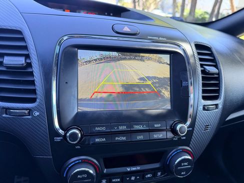 Used 2017 Kia Forte SX FWD image 18
