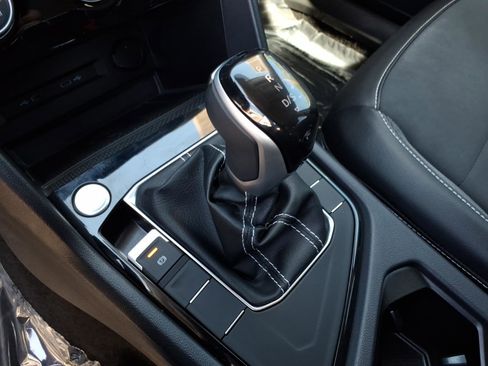 Certified 2023 Volkswagen Taos SE w/ Black Wheel Package image 31