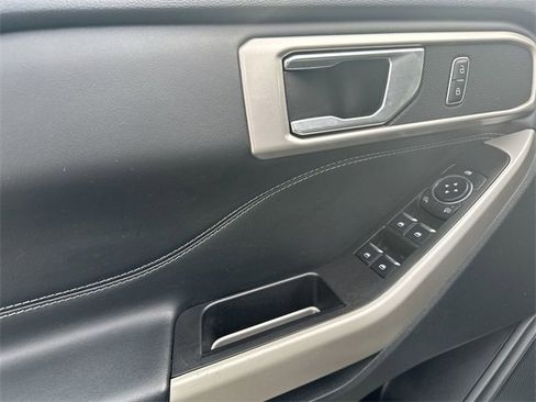 Used 2024 Ford Explorer XLT w/ Equipment Group 202A image 15