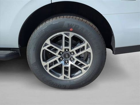 New 2026 Ford Expedition Active RWD image 10