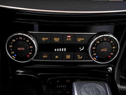 Used 2016 Mercedes-Benz G 65 AMG 4MATIC image 43