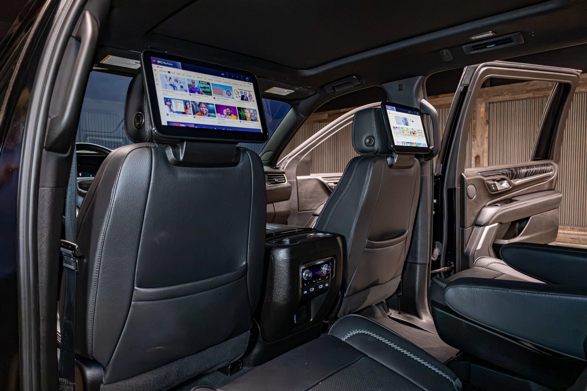 Used 2024 GMC Yukon XL Denali AWD/4WD image 23