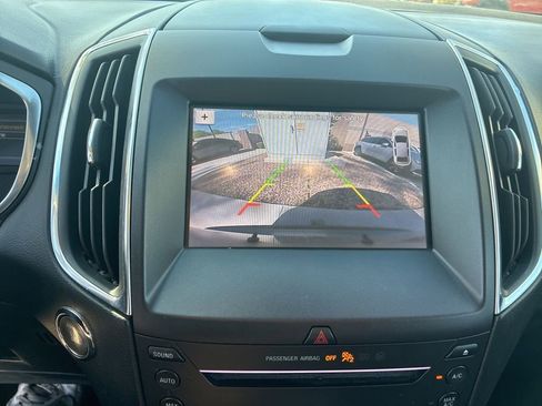 Used 2019 Ford Edge Titanium image 19