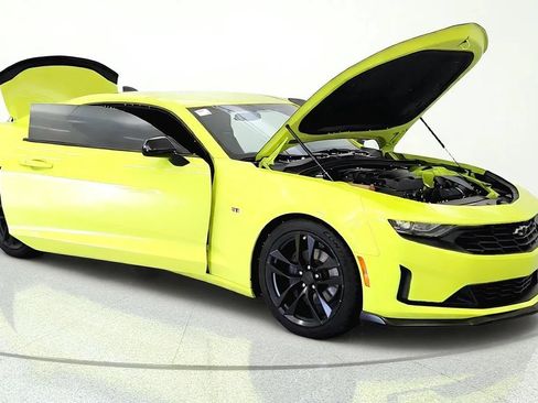 Used 2019 Chevrolet Camaro LT w/ 1LE Track Performance Package RWD image 11