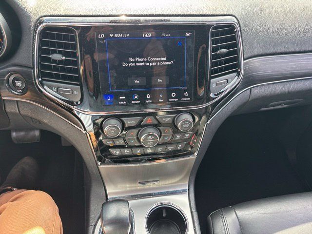 Used 2020 Jeep Grand Cherokee Limited AWD/4WD image 15