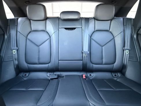 Used 2017 Porsche Macan S image 40