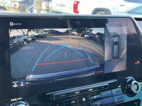 Certified 2022 Toyota Highlander Platinum image 30