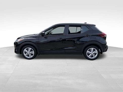Used 2025 Nissan Kicks Play S FWD image 4